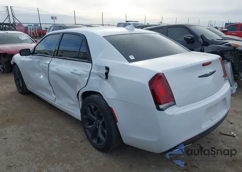 2022 Chrysler 300 Touring из США, поврежденный, VIN 2C3CCAAGXNH198843
